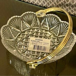 Mikasa Georgetown Leaded Crystal Basket with Handle NWT